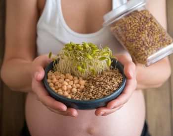 "Les bienfaits des graines germées pour la femme enceinte et allaitante : nutrition et idées recettes"