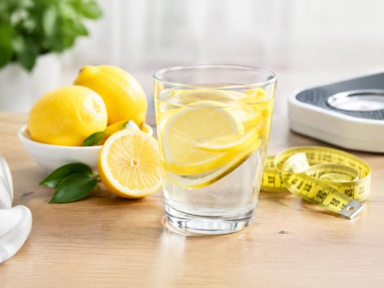Citron et perte de poids : bienfaits, efficacité et conseils d’utilisation dans un régime amincissant