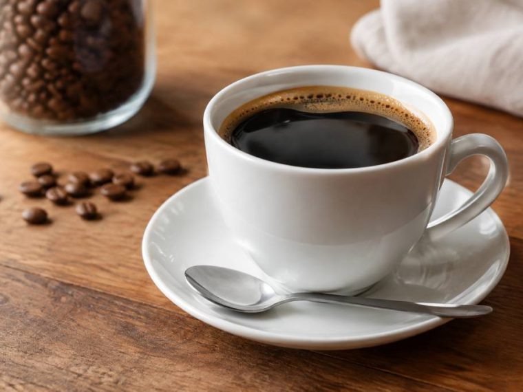 Calories café sans sucre : combien contient-il vraiment ?